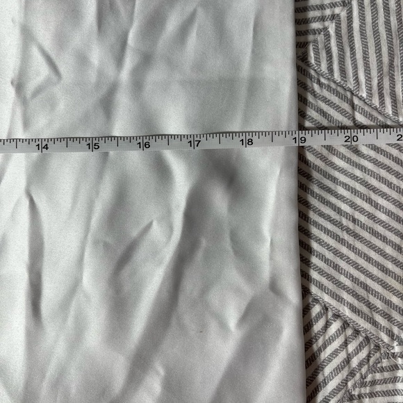 Michael Kors Dust Bag - Picture 2 of 3